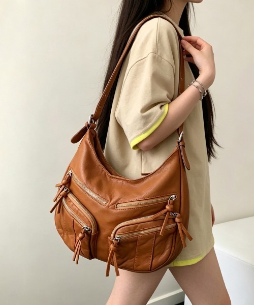ONEP STAR(ワンピスター)の「マルチポケット多収納2WAYショルダーバッグ(ショルダーバッグ・レディース・オフホワイト/ブラウン/ブラック・FREE)」の11枚目の写真