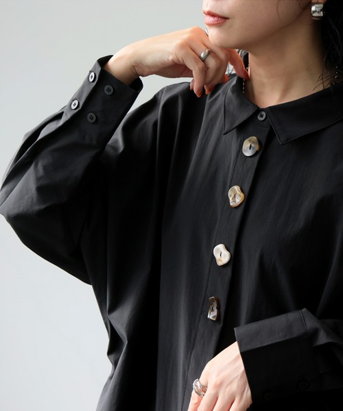 antiqua(アンティカ)の「ドルマン シャツワンピース(シャツワンピース・レディース・ブラック/ベージュ・P/R)」の16枚目の写真