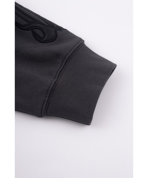 SUPPLIER(サプライヤー)の「ジップフーディ|Fire Bones Leather Patch Zip Hoodie|SUPPLIER(パーカー・メンズ・ダークグレー/ブラック・LARGE/X-LARGE/SMALL/MEDIUM)」の17枚目の写真