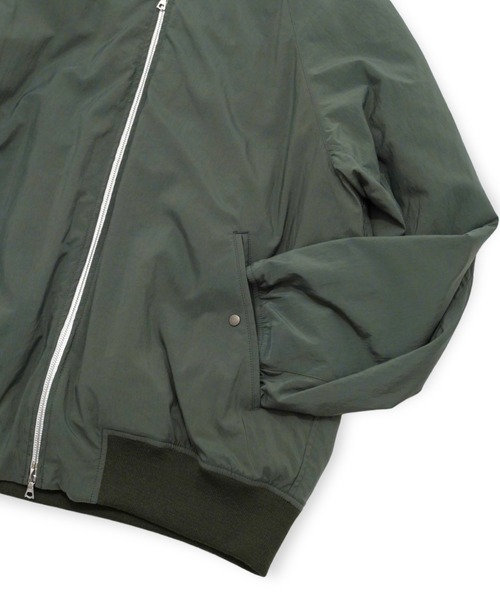 ATON(エイトン)の「【ATON】 FIBRIL NYLON SATIN FLIGHT JACKET(MA-1・メンズ・カーキ・4)」の5枚目の写真