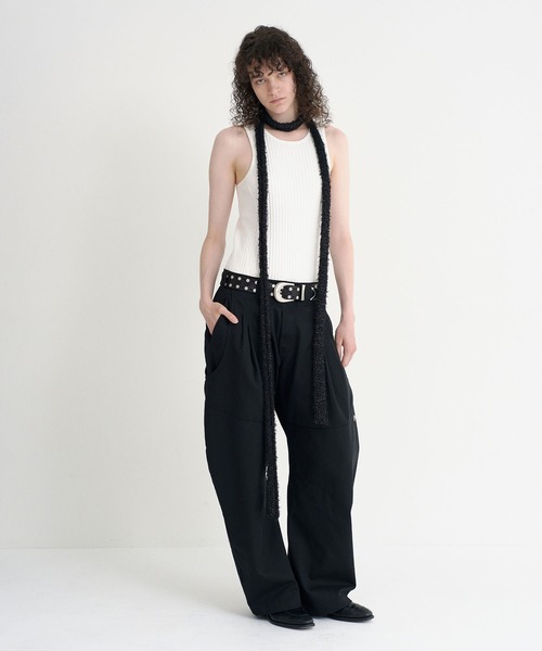 NVRFRGT(ネヴァーフォーゲット)の「Dickies×NVRFRGT DOUBLE KNEE CURVED LEG UTILITY WORK PANTS(その他パンツ・レディース・カーキ/ブラック/ダークグレー・0/2/1)」の2枚目の写真