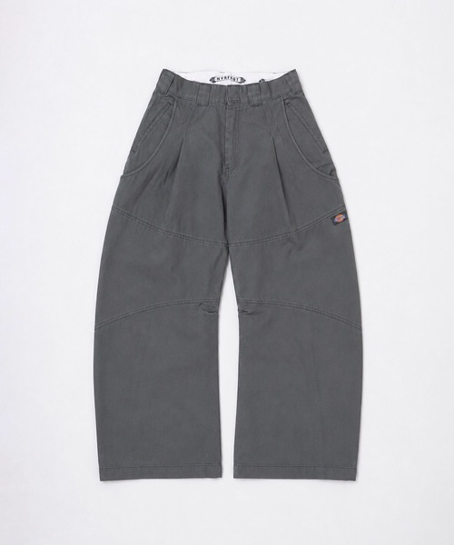 NVRFRGT(ネヴァーフォーゲット)の「Dickies×NVRFRGT DOUBLE KNEE CURVED LEG UTILITY WORK PANTS(その他パンツ・レディース・カーキ/ブラック/ダークグレー・0/2/1)」の14枚目の写真