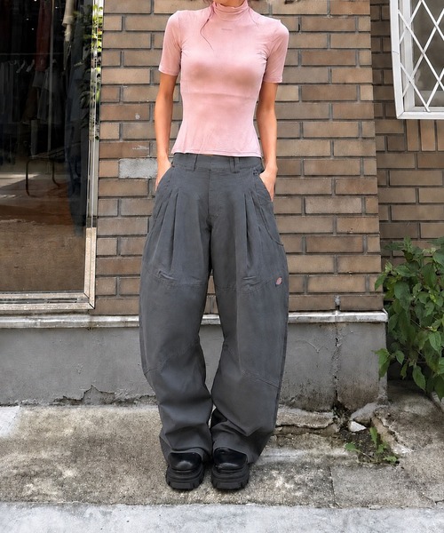 NVRFRGT(ネヴァーフォーゲット)の「Dickies×NVRFRGT DOUBLE KNEE CURVED LEG UTILITY WORK PANTS(その他パンツ・レディース・カーキ/ブラック/ダークグレー・0/2/1)」の16枚目の写真