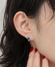 ダイヤカラーピアス