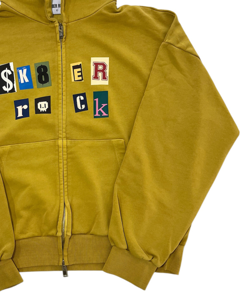 SK8ER ROCK（スケーターロック）の「コラージュロゴピグメントスウェットフードジップアップ（マスタード）（パーカー・レディース・その他・ONE SIZE）」の4枚目の写真