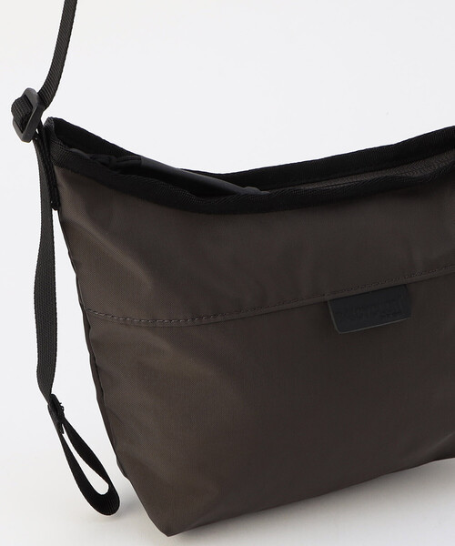BAICYCLON by Bagjack（バイシクロン バイ バグジャック）の「BAICYCLON/バイシクロン 限定販売 210D NYLON MINI SHOULDER BAG / BCL-56（ショルダーバッグ・メンズ・ブラウン/ブラック・ﾌﾘ-）」の8枚目の写真