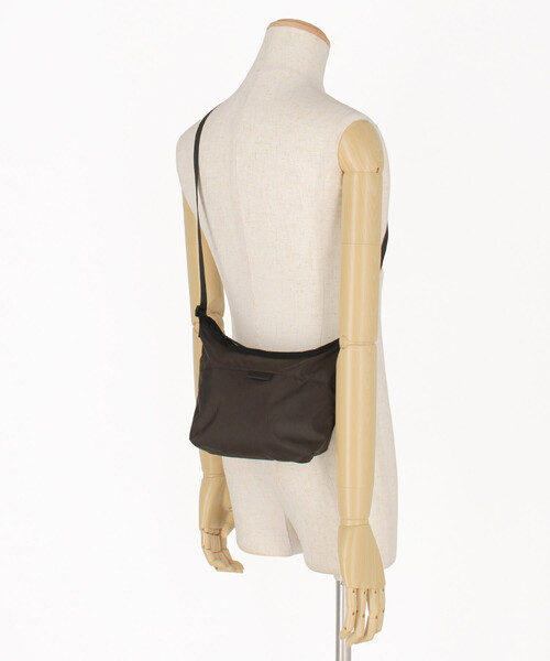 BAICYCLON by Bagjack（バイシクロン バイ バグジャック）の「BAICYCLON/バイシクロン 限定販売 210D NYLON MINI SHOULDER BAG / BCL-56（ショルダーバッグ・メンズ・ブラウン/ブラック・ﾌﾘ-）」の10枚目の写真