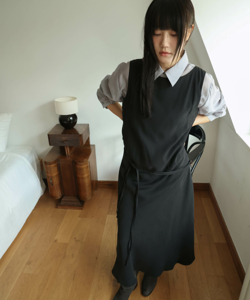 LYNTE(リンテ)の「キュプラダイアゴナルドレス(ブラック)(ワンピース・レディース・その他・FREE)」の4枚目の写真