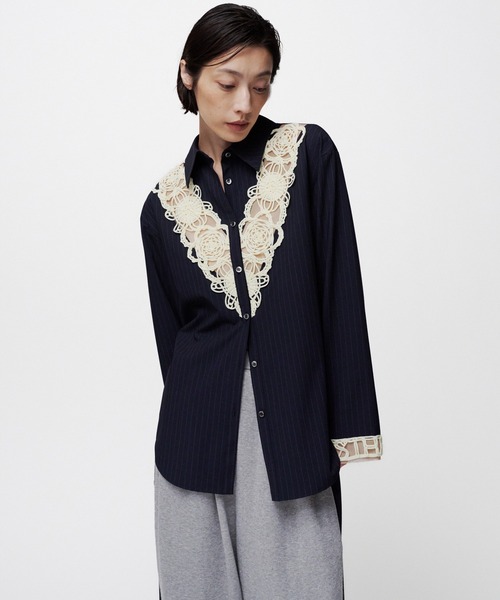 THINGS THAT MATTER(シングス ザット マター)の「MICROCOSMOS LACE SHIRT / マイクロコスモス レース シャツ(シャツ/ブラウス・レディース・ネイビー/ブラック・FREE)」の2枚目の写真
