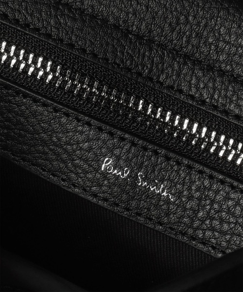 Paul Smith(ポールスミス)の「クリーンレザー ショルダーバッグ【553461 N341S】(ショルダーバッグ・メンズ・グレイッシュベージュ/ブラック・FREE)」の9枚目の写真