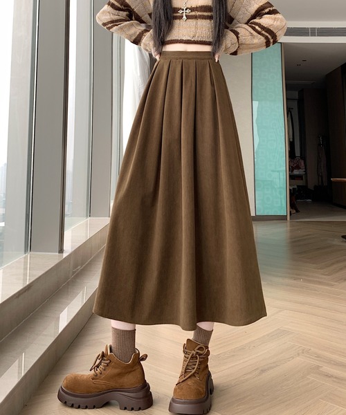 AMAJI(アマジ)の「コーデュロイ Aラインスカート(スカート・レディース・ブラウン/ブラック/グレー・SMALL/MEDIUM/LARGE/X-LARGE)」の3枚目の写真