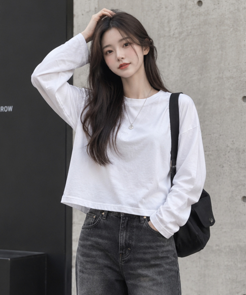 PEID(ペイド)の「PD ベーシック セミクロップド 長袖Tシャツ 3Color(Tシャツ/カットソー・レディース・ブラック/ホワイト/チャコールグレー・LARGE/X-LARGE/XX-LARGE)」の8枚目の写真
