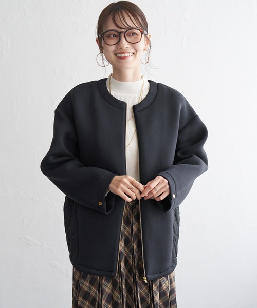 IKKA LOUNGE（イッカラウンジ）の「GOKU楽 ダンボールノーカラージャケット（ノーカラージャケット・レディース・チャコール/ベージュ・M/L）」の2枚目の写真