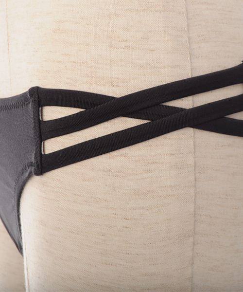 Luz Llena (philter)（ラズレナ　フィルター）の「[単品]コードデザイン・ビキニパンツ（水着・レディース・ミント/ホワイト/ピンク/ブラック・MEDIUM/SMALL/LARGE）」の12枚目の写真