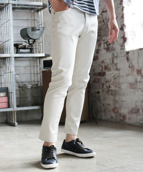 THE CASUAL(カジュアル)の「カツラギ素材 ストレッチ アンクル パンツ(その他パンツ・メンズ・チャコール/モカ/ベージュ/ブラック/オリーブ/ワイン/アイボリー/ネイビー/ホワイト/ライトベージュ/ライトグレー/サックスブルー・M/XL/S/L)」の3枚目の写真
