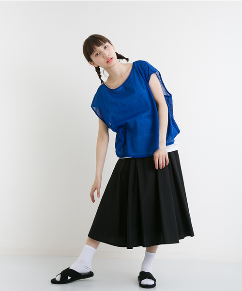 MERLOT（メルロー）の「インナードッキングシアークロップドプルオーバー4619（シャツ/ブラウス・レディース・オフホワイト/ブルー/レッド/モカ/ブラック・FREE）」の17枚目の写真