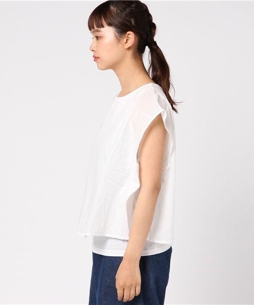 MERLOT（メルロー）の「インナードッキングシアークロップドプルオーバー4619（シャツ/ブラウス・レディース・オフホワイト/ブルー/レッド/モカ/ブラック・FREE）」の8枚目の写真