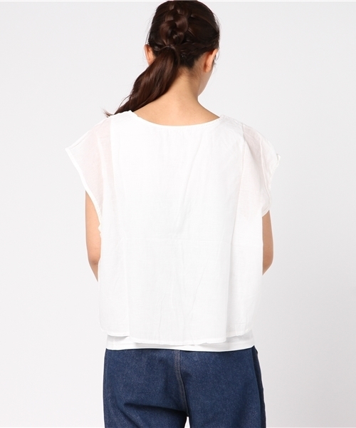 MERLOT（メルロー）の「インナードッキングシアークロップドプルオーバー4619（シャツ/ブラウス・レディース・オフホワイト/ブルー/レッド/モカ/ブラック・FREE）」の9枚目の写真