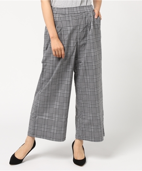 GeeRA（ジーラ）の「美脚シルエットワイドパンツ（その他パンツ・レディース・ホワイト/ブラック/レッド/ブルー/カーキ/ブラック系その他/オレンジ/チェック/ストライプ/ホワイト系その他・SMALL/MEDIUM/X-LARGE/LARGE/XXX-LARGE/XX-LARGE/XXXX-LARGE）」の22枚目の写真