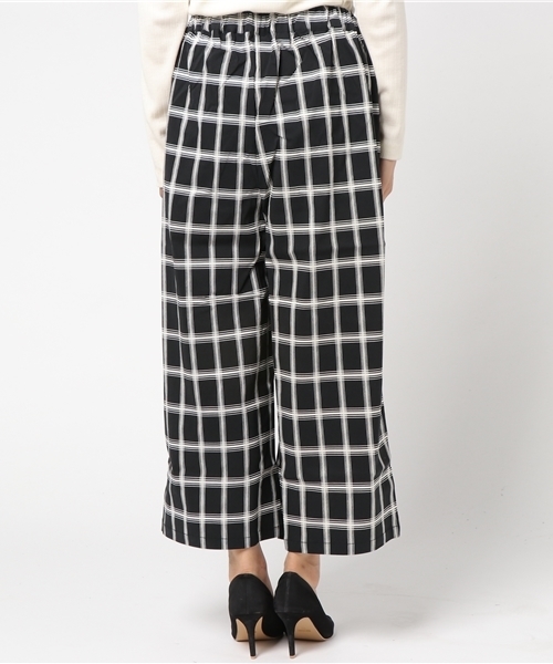 GeeRA（ジーラ）の「美脚シルエットワイドパンツ（その他パンツ・レディース・ホワイト/ブラック/レッド/ブルー/カーキ/ブラック系その他/オレンジ/チェック/ストライプ/ホワイト系その他・SMALL/MEDIUM/X-LARGE/LARGE/XXX-LARGE/XX-LARGE/XXXX-LARGE）」の12枚目の写真