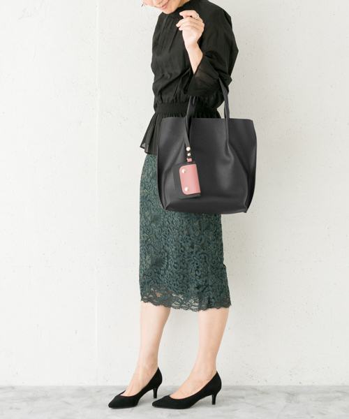 RODE SKO（ロデスコ）の「ANNI アウトステッチトートバッグ（トートバッグ・レディース・レッド/ブラック/ベージュ系その他/グレー/オレンジ/ブルー・ONE）」の9枚目の写真