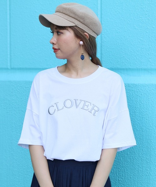 reca（レカ）の「ゆったり楽ちん◇ビッグシルエット 刺繍ロゴTシャツ　-CLOVER-（Tシャツ/カットソー・レディース・ホワイト/グレー/ブルー系その他/スモークピンク・FREE）」の2枚目の写真