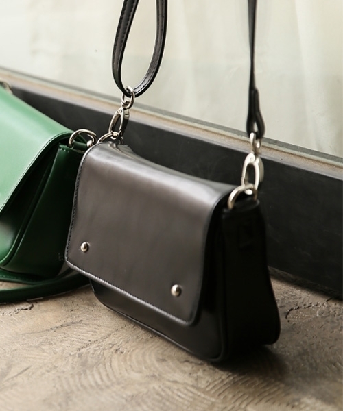 LOWRYS FARM（ローリーズファーム）の「２ＷＡＹウエストＢＡＧ　801937（ショルダーバッグ・レディース・オフホワイト/ブラック/グリーン・FREE）」の2枚目の写真