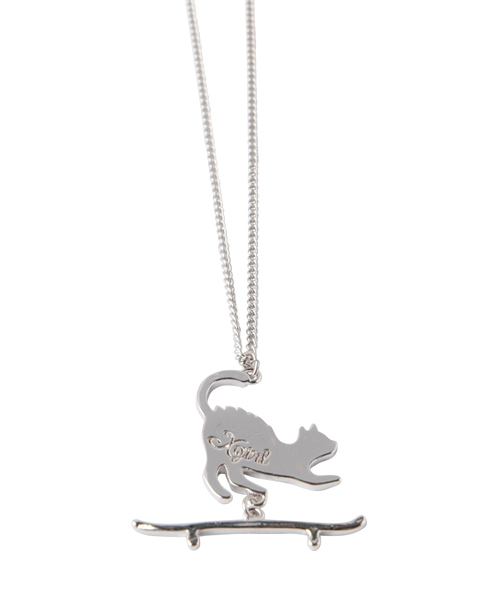 X-girl（エックスガール）の「X-girl×Aquvii  SK8 CAT NECKLACE（ネックレス・レディース・シルバー/ゴールド・ONE SIZE）」の2枚目の写真