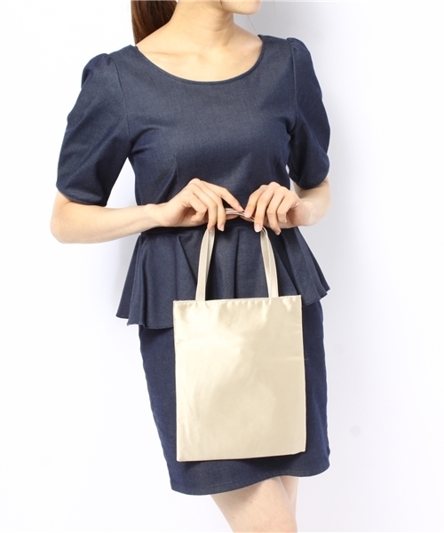 Demi-Luxe BEAMS(デミルクス ビームス)の「Di bello / パールビーズ シェル パーティバッグ(ショルダーバッグ・レディース・シルバー/ゴールド・ONE SIZE)」の5枚目の写真