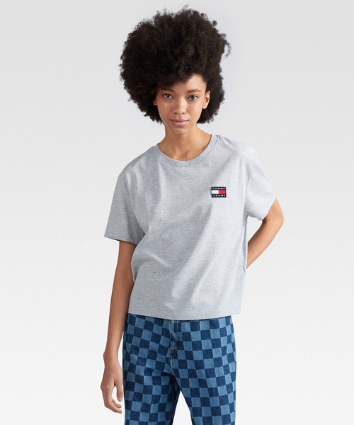 tommy jeans(トミー ジーンズ)の「オーバーサイズ バッジ Tシャツ(Tシャツ/カットソー・レディース・ホワイト/ブラック/ネイビー/レッド/ピンク/グレー/レッド系その他/ピンク系その他/ライトブルー/イエロー/オレンジ/ブラック系その他/イエロー系その他/コーラルピンク/ホワイト系その他/ピンク系その他2/グレー系その他・SMALL/MEDIUM/LARGE/X-SMALL)」の6枚目の写真