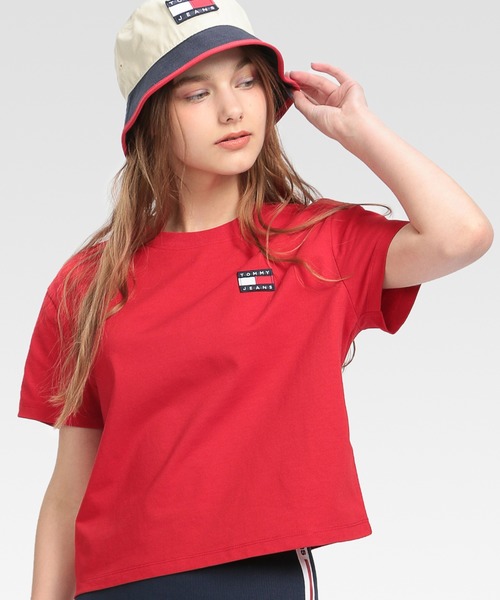 tommy jeans(トミー ジーンズ)の「オーバーサイズ バッジ Tシャツ(Tシャツ/カットソー・レディース・ホワイト/ブラック/ネイビー/レッド/ピンク/グレー/レッド系その他/ピンク系その他/ライトブルー/イエロー/オレンジ/ブラック系その他/イエロー系その他/コーラルピンク/ホワイト系その他/ピンク系その他2/グレー系その他・SMALL/MEDIUM/LARGE/X-SMALL)」の16枚目の写真