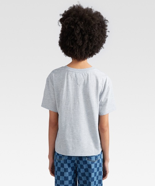 tommy jeans(トミー ジーンズ)の「オーバーサイズ バッジ Tシャツ(Tシャツ/カットソー・レディース・ホワイト/ブラック/ネイビー/レッド/ピンク/グレー/レッド系その他/ピンク系その他/ライトブルー/イエロー/オレンジ/ブラック系その他/イエロー系その他/コーラルピンク/ホワイト系その他/ピンク系その他2/グレー系その他・SMALL/MEDIUM/LARGE/X-SMALL)」の21枚目の写真