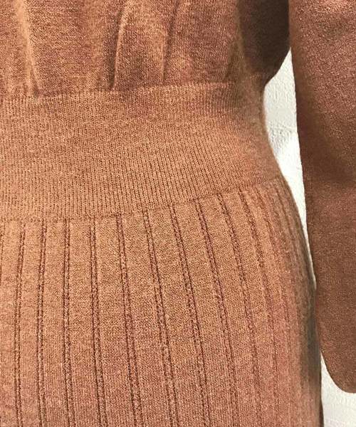 marle（マルレ）の「R/N フリルセットアップ風ニットワンピース（ワンピース・レディース・アイボリー/グレー/チャコールグレー/キャメル/カーキ/ネイビー/ベージュ・FREE）」の11枚目の写真