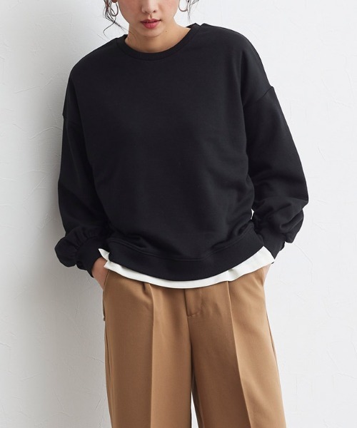 Pierrot(ピエロ)の「ミニ裏毛ボリュームスリーブプルオーバー(Tシャツ/カットソー・レディース・チャコールグレー/ブラック/アイボリー/グレイッシュベージュ・M/L)」の1枚目の写真