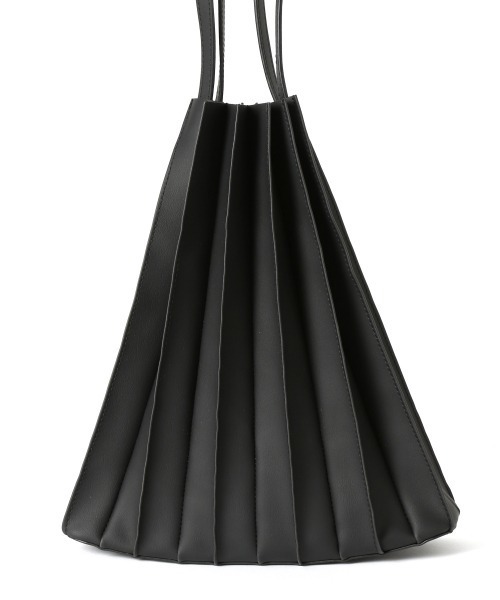 LOWRYS FARM（ローリーズファーム）の「プリーツトートＢＡＧ　891369（ショルダーバッグ・レディース・ブラック/アイボリー/ブラウン・FREE）」の9枚目の写真