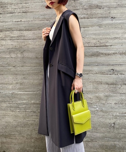 PAGEBOY（ページボーイ）の「ロングジレ（ダウンジャケット/コート・レディース・ブラック/グレイッシュベージュ・FREE）」の3枚目の写真