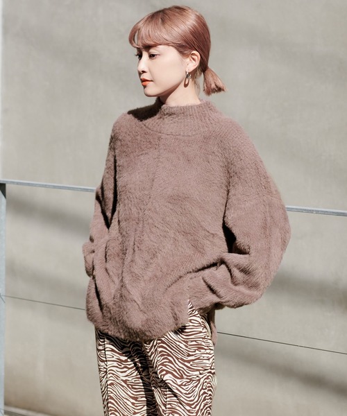 one after another NICE CLAUP(ワンアフターアナザーナイスクラップ)の「ハイネックフェザーニット(ニット/セーター・レディース・アイボリー/モカ/スモークピンク/ピンクベージュ/コーラル・FREE)」の6枚目の写真