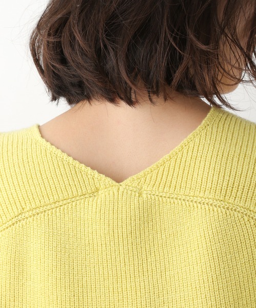LEPSIM（レプシィム）の「7GルーズVネックニット　923927（ニット/セーター・レディース・ブラック/ベージュ/イエロー/ブルー・FREE）」の22枚目の写真