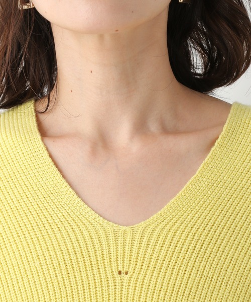 LEPSIM（レプシィム）の「7GルーズVネックニット　923927（ニット/セーター・レディース・ブラック/ベージュ/イエロー/ブルー・FREE）」の19枚目の写真