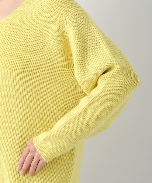 LEPSIM（レプシィム）の「7GルーズVネックニット　923927（ニット/セーター・レディース・ブラック/ベージュ/イエロー/ブルー・FREE）」の20枚目の写真