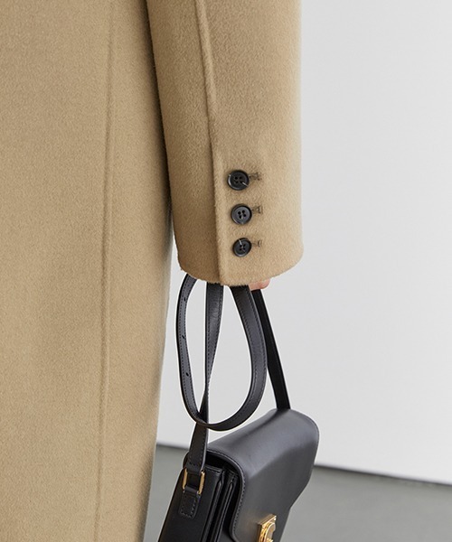 Fano Studios（ファノ ストゥディオズ）の「【Fano Studios】River tailored double-breasted chester coat FD20W183（チェスターコート・レディース・ベージュ・L/M/S）」の7枚目の写真