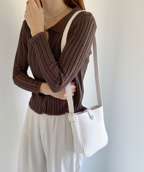 CLEA（クレア）の「ポーチ付スクエアミニショルダー（ショルダーバッグ・レディース・ホワイト/ブラック/オリーブ・FREE）」の2枚目の写真