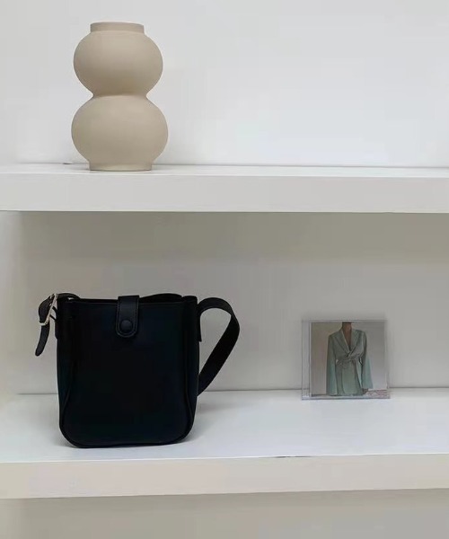 CLEA（クレア）の「ポーチ付スクエアミニショルダー（ショルダーバッグ・レディース・ホワイト/ブラック/オリーブ・FREE）」の21枚目の写真