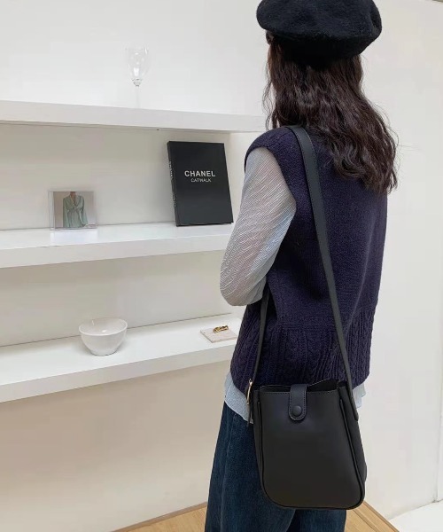 CLEA（クレア）の「ポーチ付スクエアミニショルダー（ショルダーバッグ・レディース・ホワイト/ブラック/オリーブ・FREE）」の20枚目の写真