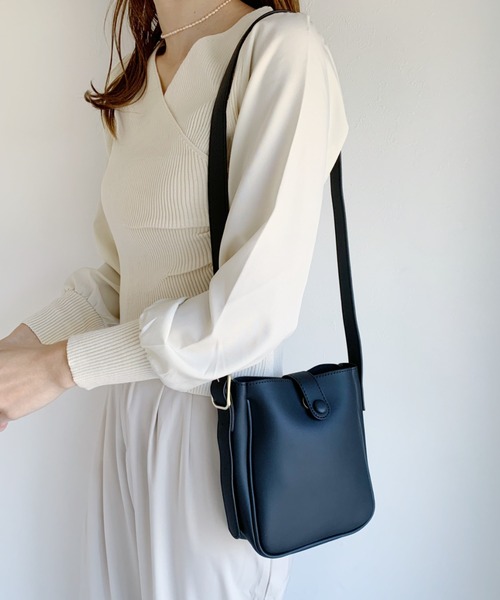 CLEA（クレア）の「ポーチ付スクエアミニショルダー（ショルダーバッグ・レディース・ホワイト/ブラック/オリーブ・FREE）」の5枚目の写真