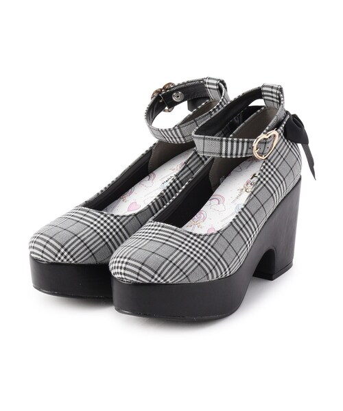 cs T&P（シーエスティーアンドピー）の「ハートストラップバックリボンパンプス（パンプス・レディース・ブラック/ネイビー系6/ホワイト・LL/S/L/M）」の3枚目の写真