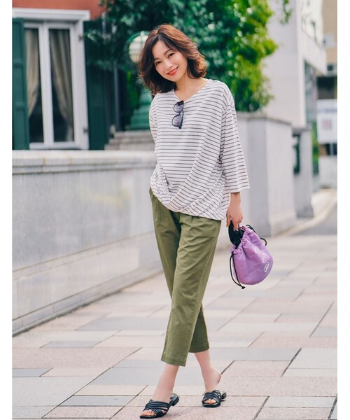 SHOO・LA・RUE（シューラルー）の「◆【S-LL】裾タックプルオーバー（Tシャツ/カットソー・レディース・ブラック/ベージュ/ナチュラル/グレー系その他3/ホワイト系3/ピンク系・01/02/03/04）」の8枚目の写真