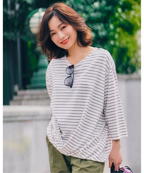 SHOO・LA・RUE（シューラルー）の「◆【S-LL】裾タックプルオーバー（Tシャツ/カットソー・レディース・ブラック/ベージュ/ナチュラル/グレー系その他3/ホワイト系3/ピンク系・01/02/03/04）」の14枚目の写真