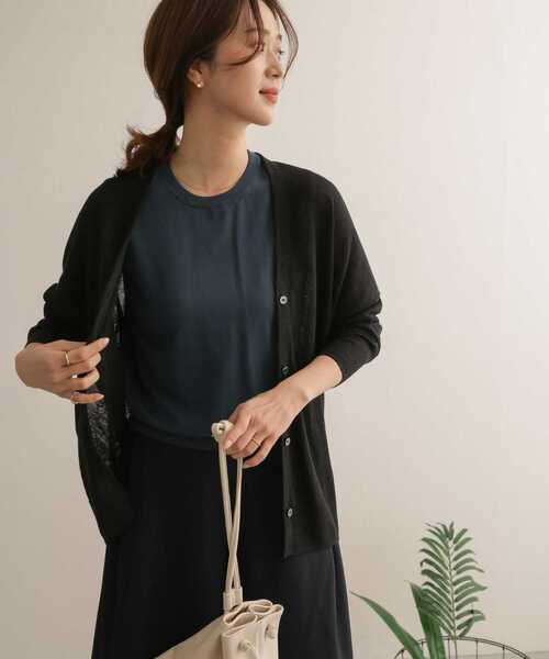 URBAN RESEARCH DOORS（アーバンリサーチドアーズ）の「リネンロングカーディガン（カーディガン/ボレロ・レディース・ブラック/グリーン/ベージュ・ONE）」の2枚目の写真