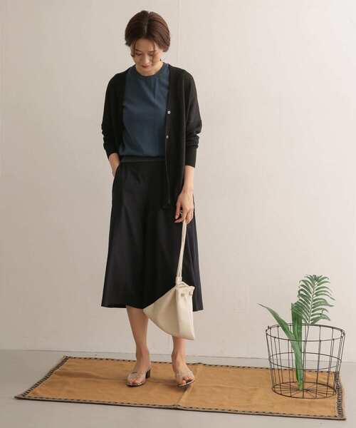 URBAN RESEARCH DOORS（アーバンリサーチドアーズ）の「リネンロングカーディガン（カーディガン/ボレロ・レディース・ブラック/グリーン/ベージュ・ONE）」の13枚目の写真